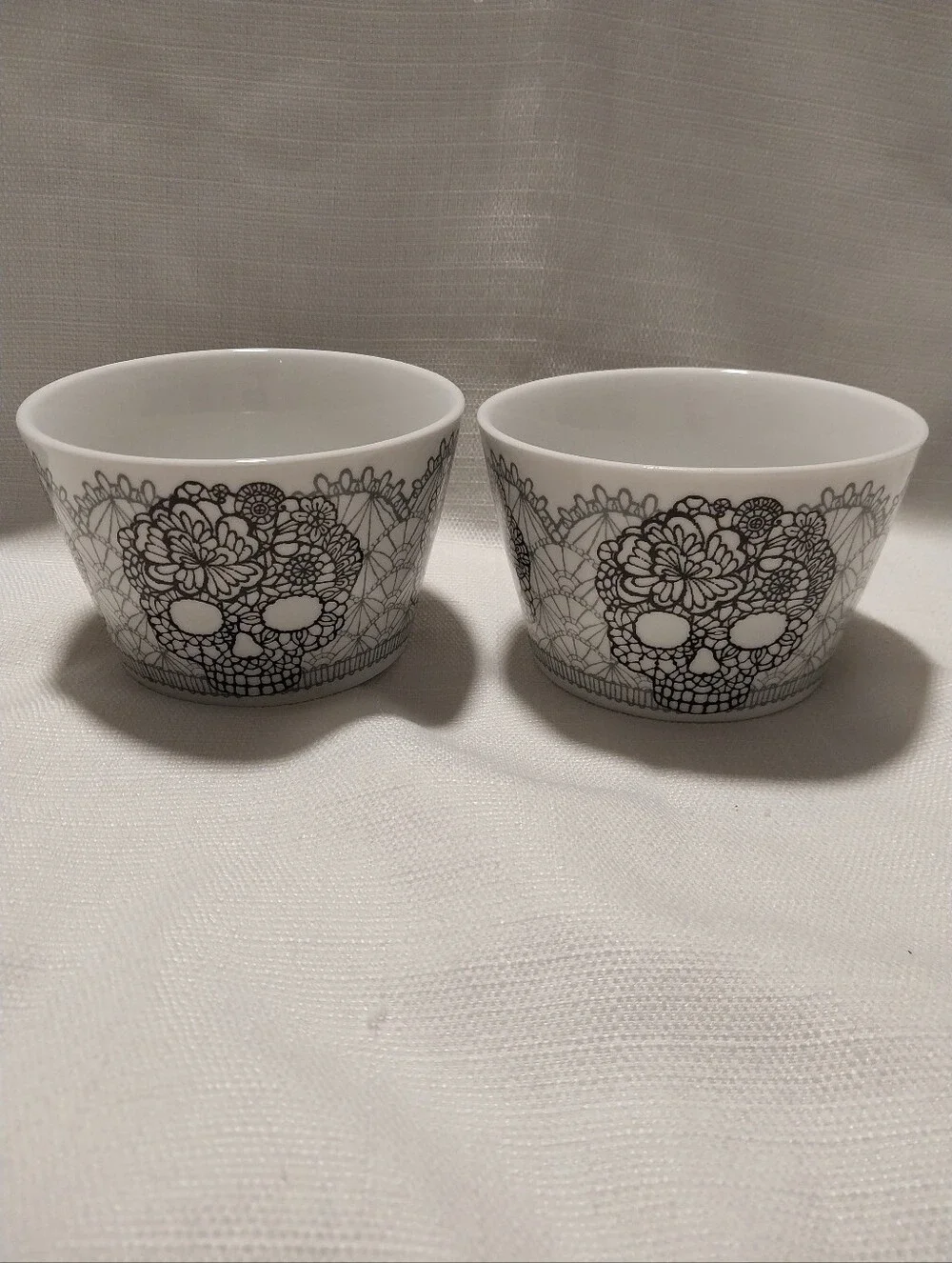 222 Fifth Discontinued Skull Lace White & Black Porcelain Bowls ( Set of 2)